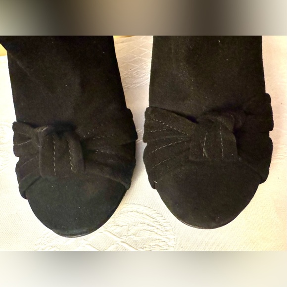 Costume National CNC Black High Heel Suede Booties - size 40, US 9.5 - Picture 12 of 17